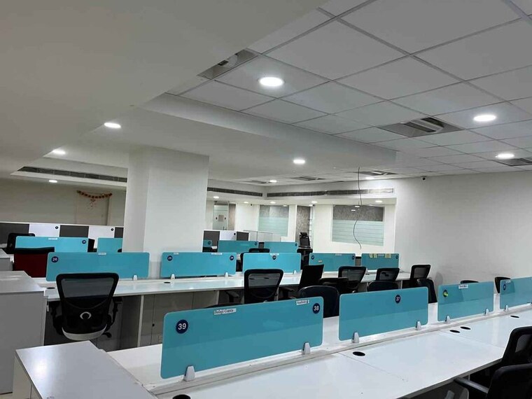 Team Area, wakad Commercial Office Space 2100 Sq.Ft. In Wakad Pune 9194917