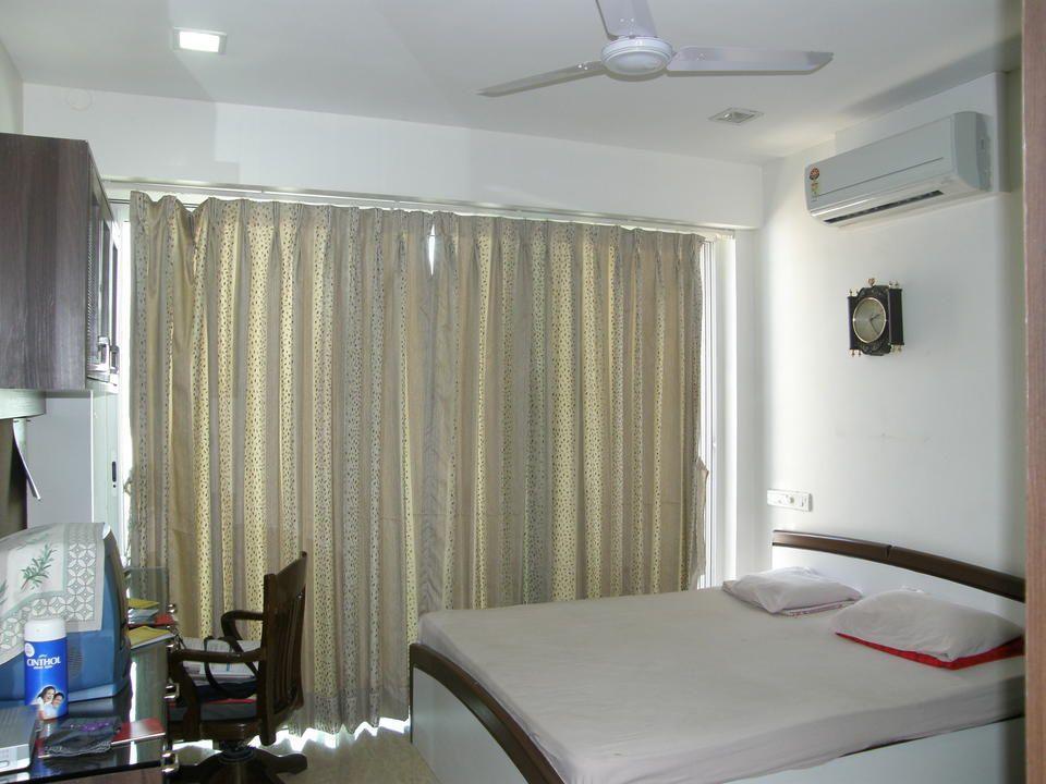 3 BHK + Servant Room 1911 Sq.Ft. Apartment in Raheja Atlantis