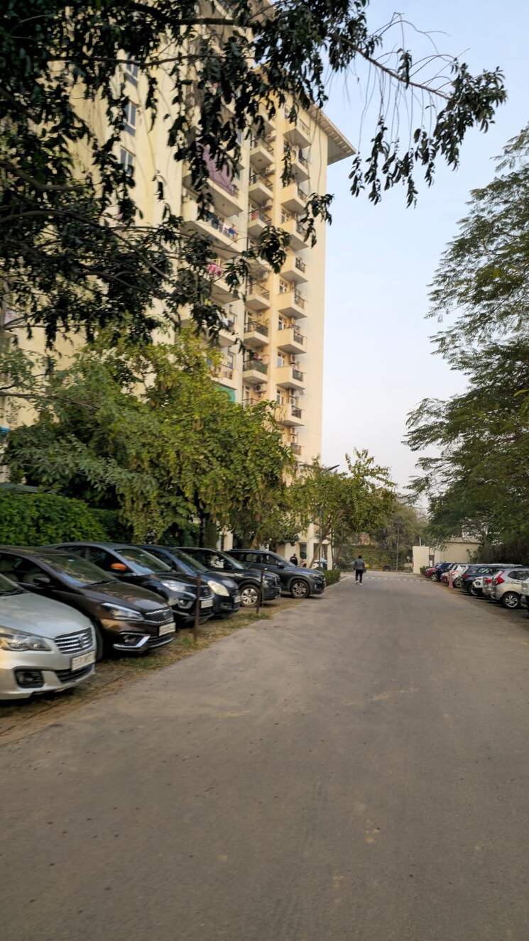 Exterior View, emaar-emerald-estate 2 Bedroom 1020 Sq.Ft. Apartment In Sector 65 Gurgaon 9194976