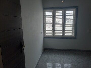 Room in 2 BHK Builder Floor at Nri Layout – for Rent