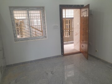 Room in 2 BHK Builder Floor at Nri Layout – for Rent