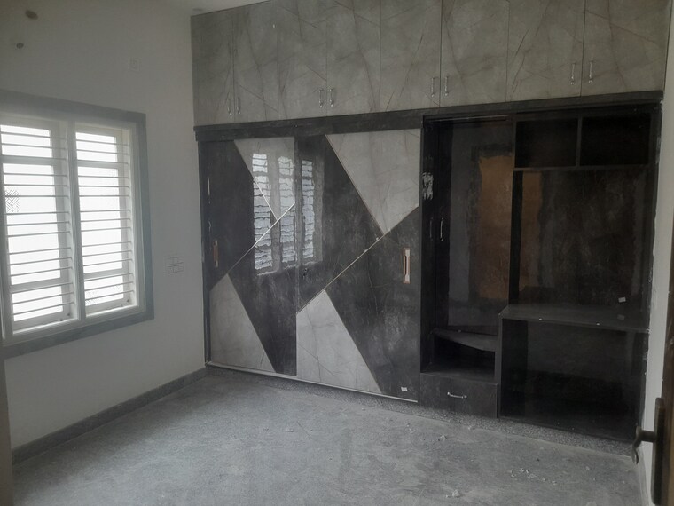 Room, nri layout 2 Bedroom 1200 Sq.Ft. Builder Floor In Nri Layout Bangalore 9195028