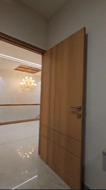 Room in 6+ BHK Villa at Sector 82 A – for Sale