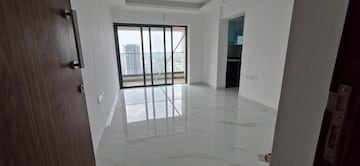 Room in 2 BHK Apartment at Level The Residences, Andheri West – for Rent