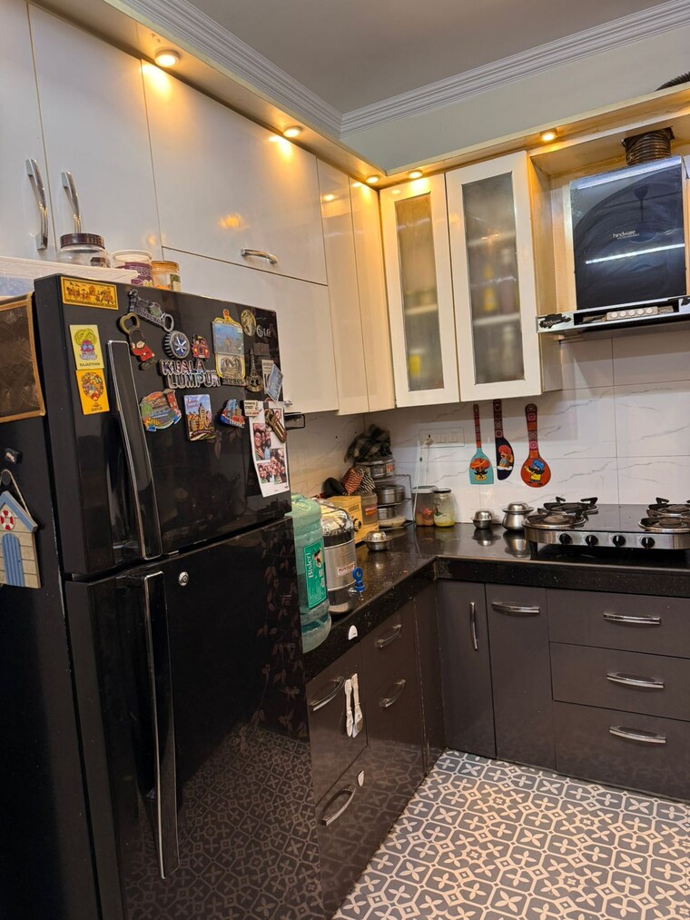 Kitchen, tilak nagar 2.5 Bedroom 900 Sq.Ft. Builder Floor In Tilak Nagar Delhi 9195108