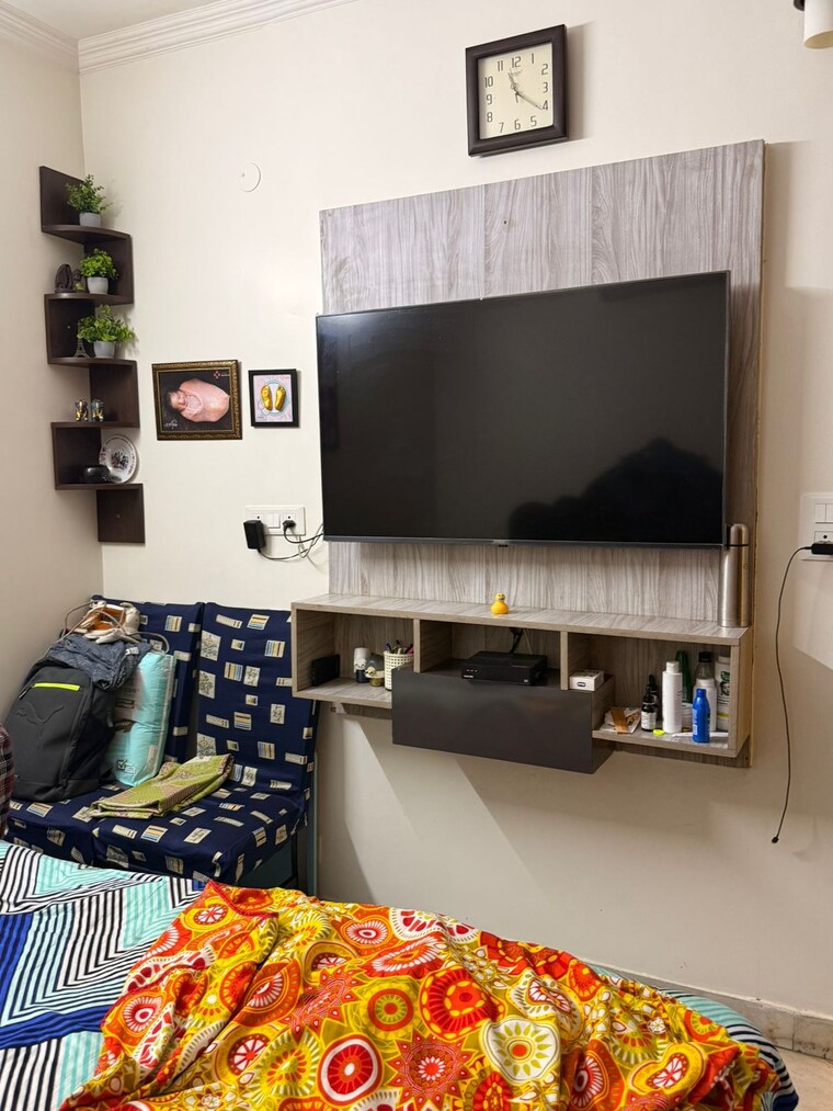 Kitchen, tilak nagar 2.5 Bedroom 900 Sq.Ft. Builder Floor In Tilak Nagar Delhi 9195108