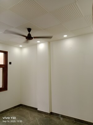 Room in 2 BHK Independent House at Laxmi Nagar – for Sale