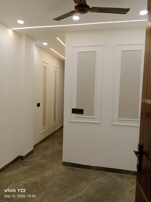 Room in 2 BHK Independent House at Laxmi Nagar – for Sale