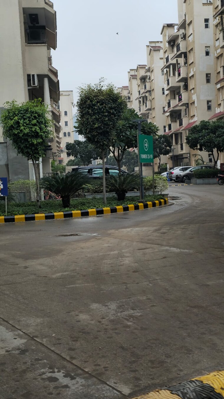  Parking, smart-world-orchard 3 Bedroom 1712 Sq.Ft. Builder Floor In Sector 61 Gurgaon 9195082