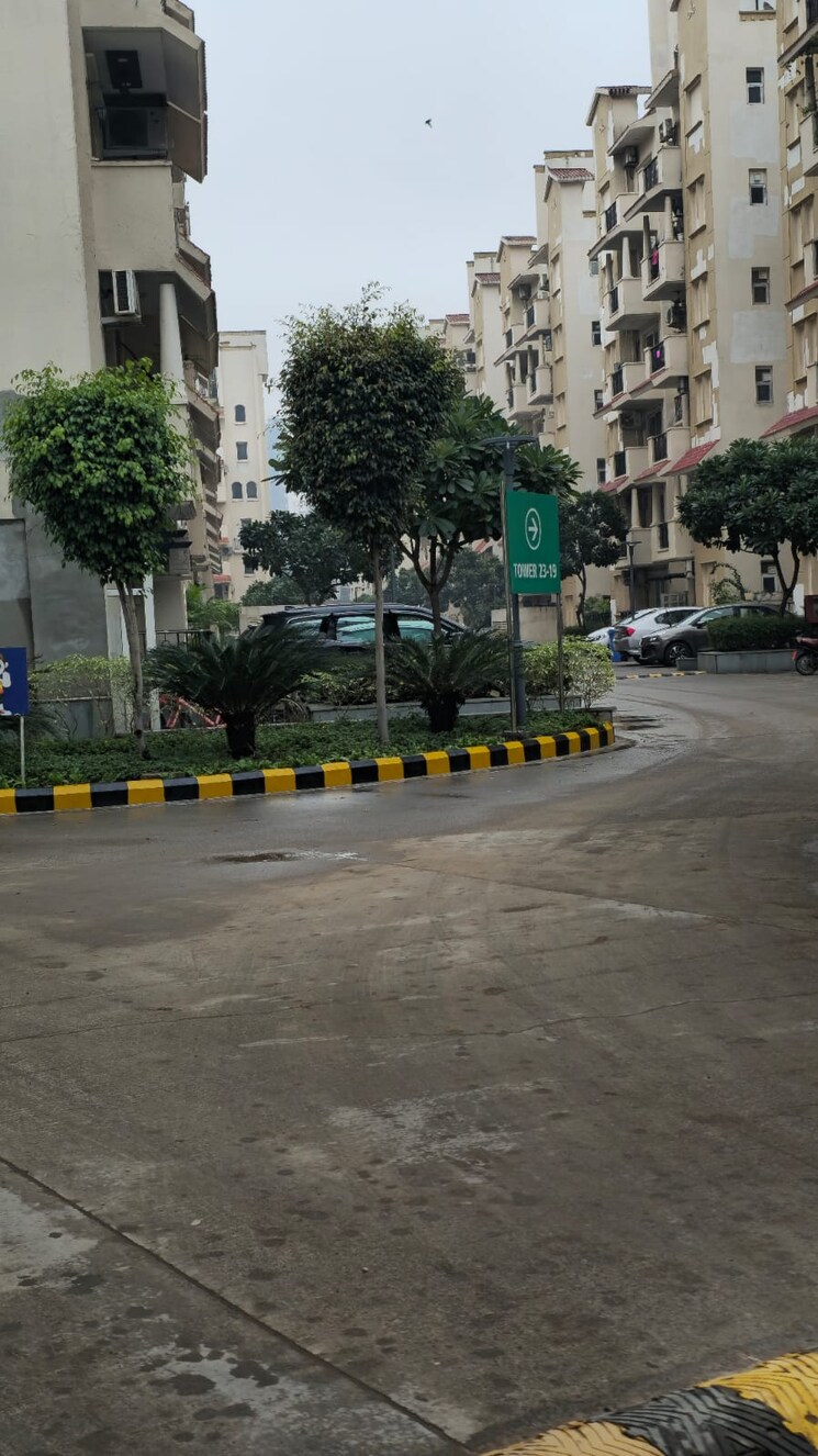 Parking, smart-world-orchard 3 Bedroom 1712 Sq.Ft. Builder Floor In Sector 61 Gurgaon 9195153