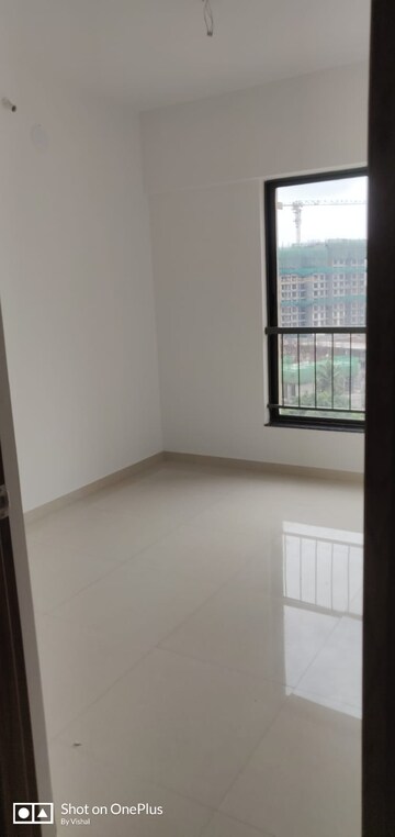 Room in 2 BHK Apartment at Shapoorji Pallonji Joyville Celestia, Hadapsar – for Rent