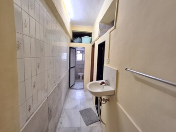 Bathroom in 2 BHK Apartment at Navjivan CHS Mumbai Central, Grant Road – for Rent