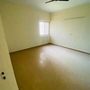 Room in 3 BHK Apartment at Gardenia Gateway, Sector 75 – for Rent