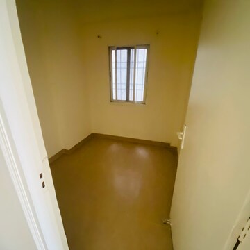 Study Room in 3 BHK Apartment at Gardenia Gateway, Sector 75 – for Rent