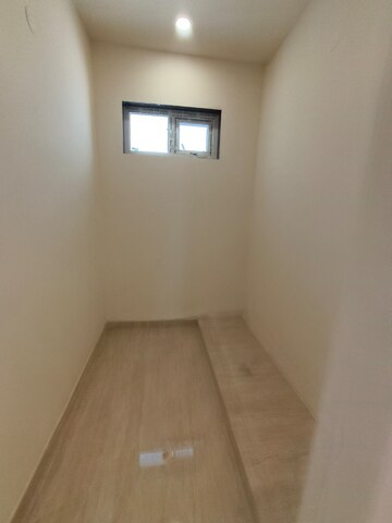 Room in 2 BHK Apartment at Gyan Khand I – for Rent