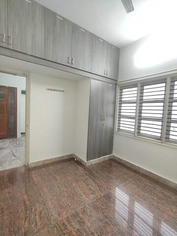 Room in 2 BHK Builder Floor at Hsr Layout – for Rent