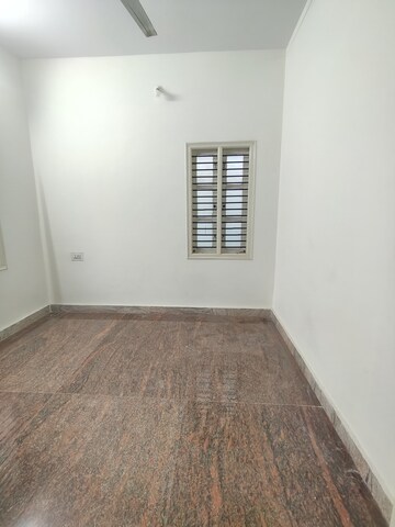 Room in 2 BHK Builder Floor at Hsr Layout – for Rent