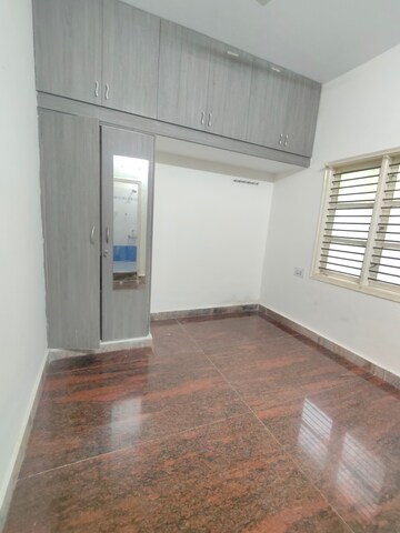 Room in 2 BHK Builder Floor at Hsr Layout – for Rent