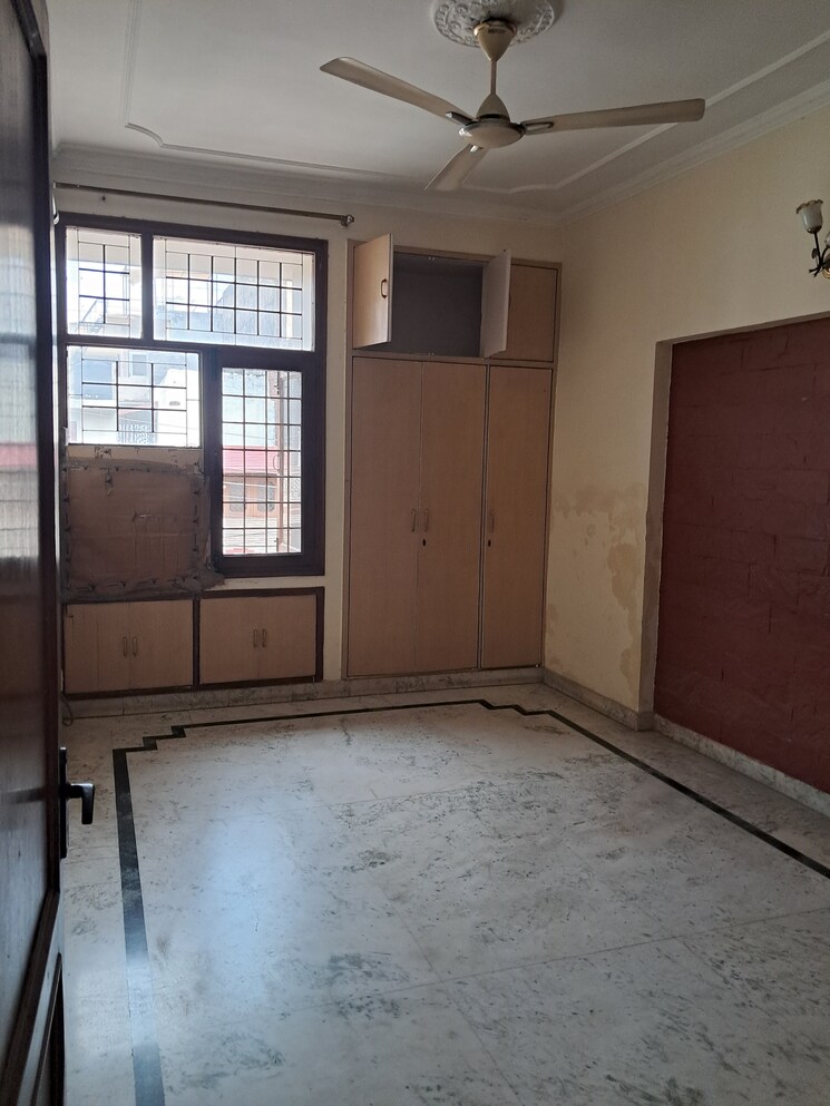 Kitchen, sector 41 2 Bedroom 162 Sq.Mt. Independent House In Sector 41 Noida 9195293