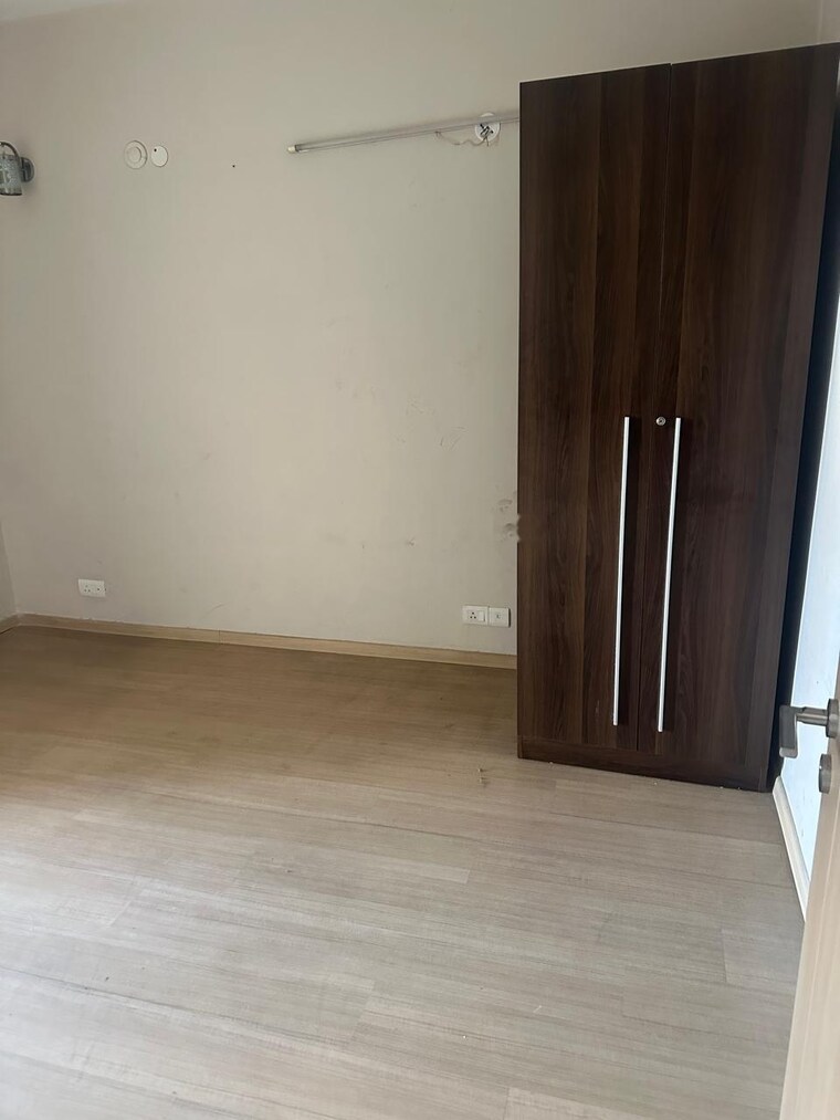 Room, dlf-new-town-heights-i 3 Bedroom 1935 Sq.Ft. Apartment In Sector 90 Gurgaon 9195266