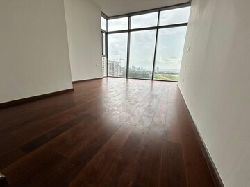 Room in 3 BHK Apartment at Piramal Mahalaxmi, Mahalaxmi – for Rent