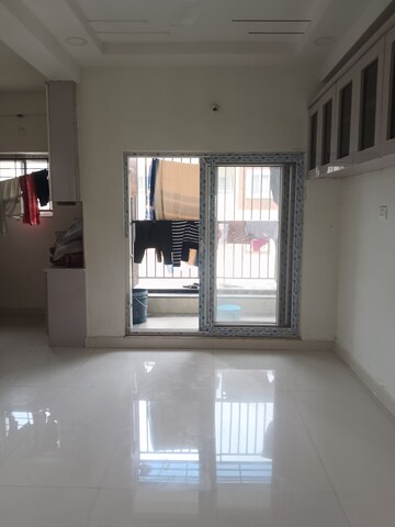 Room in 3 BHK Apartment at Manikonda – for Rent