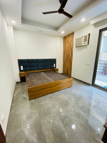 Bedroom in 1 BHK Builder Floor at Ameya One, Sector 42 – for Rent