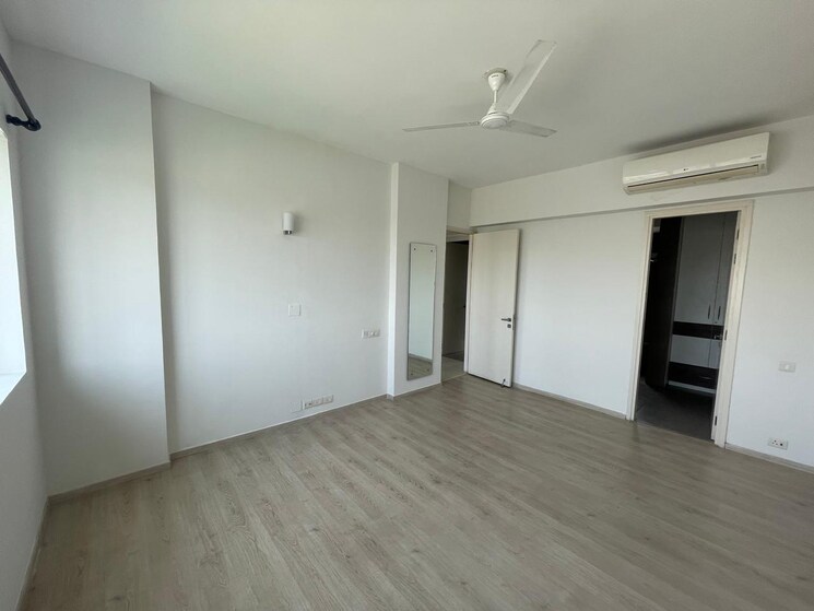 Room, ireo-skyon 3 Bedroom 2045 Sq.Ft. Apartment In Sector 60 Gurgaon 9195375