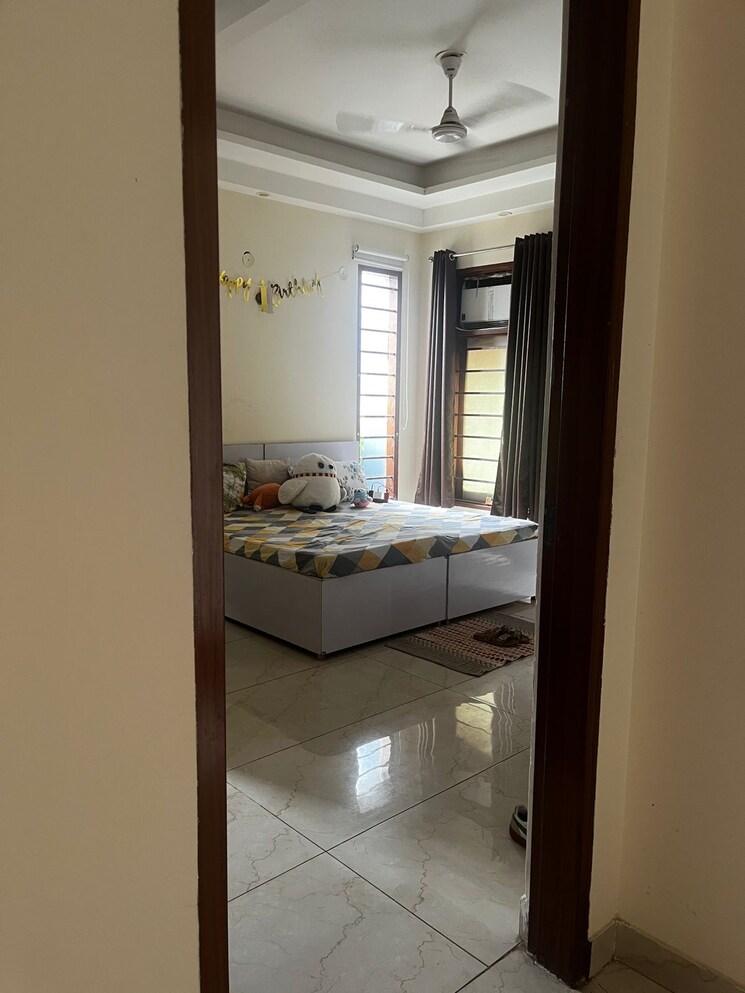 Bathroom, hong-kong-bazaar 2 Bedroom 160 Sq.Yd. Builder Floor In Sector 57 Gurgaon 9195283