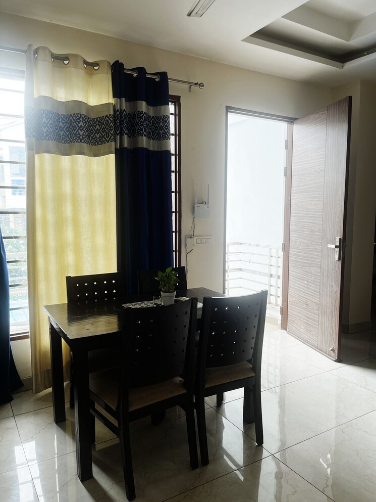 Team Area, hong-kong-bazaar 2 Bedroom 160 Sq.Yd. Builder Floor In Sector 57 Gurgaon 9195283