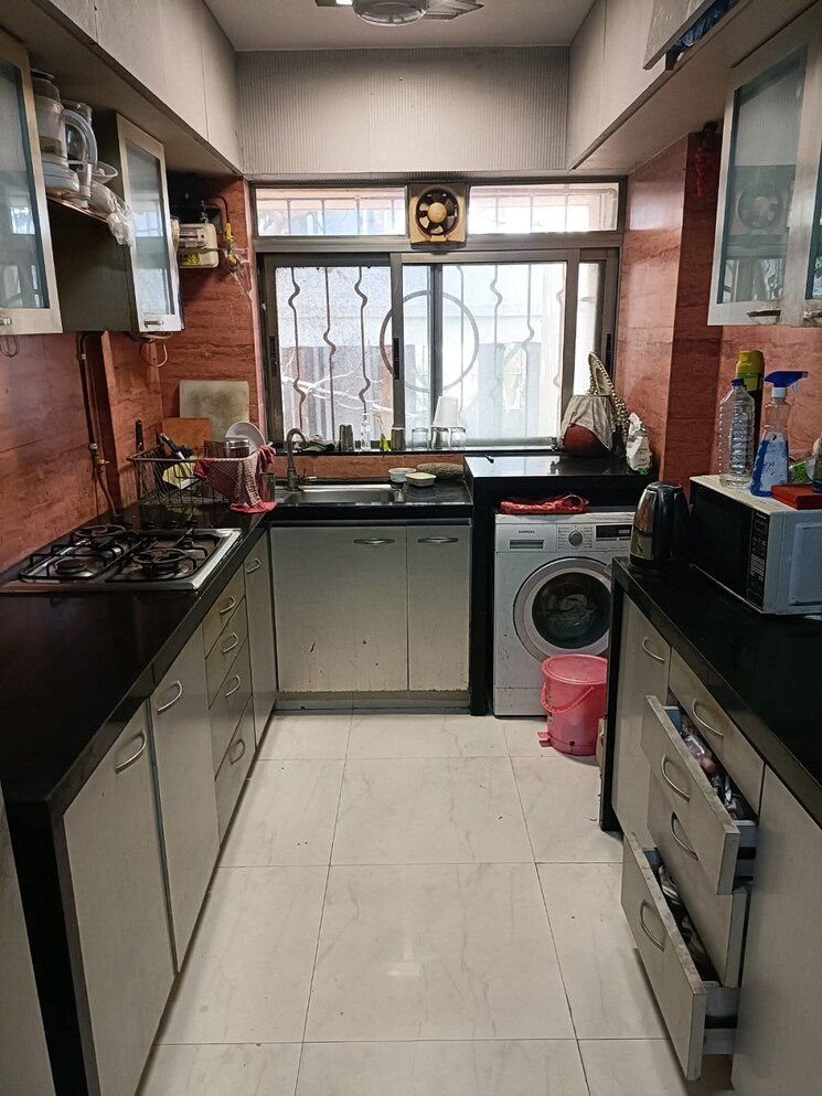 Kitchen, juhu 2 Bedroom 750 Sq.Ft. Apartment In Juhu Mumbai 9195365