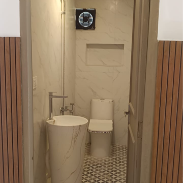 Bathroom in 3 BHK Builder Floor at Sheikh Sarai – for Sale