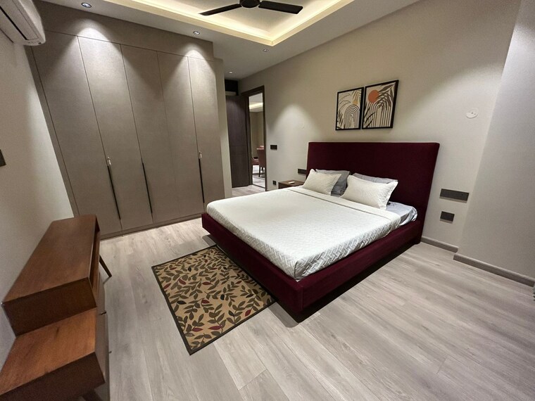 Bedroom, dlf-gateway-tower 4 Bedroom 360 Sq.Ft. Builder Floor In Dlf Phase ii Gurgaon 9195424