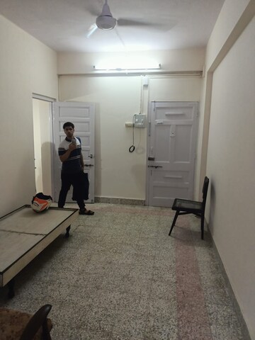 Building Lobby in 1 BHK Apartment at Matunga Vashudha CHS, Matunga – for Rent