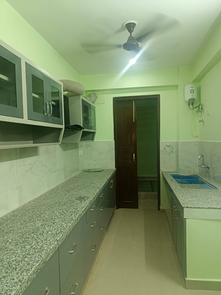 Kitchen, sector 41 2 Bedroom 600 Sq.Ft. Apartment In Sector 41 Noida 9195381