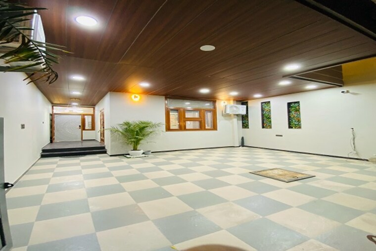  Parking, vaishali nagar 4 Bedroom 3155 Sq.Ft. Villa In Vaishali Nagar Jaipur 9195390