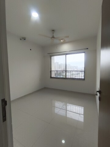Room in 2 BHK Apartment at Godrej Elements, Hinjewadi – for Rent