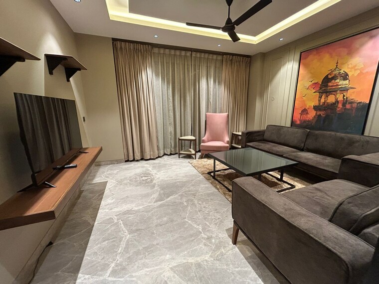 Bedroom, dlf-gateway-tower 4 Bedroom 360 Sq.Ft. Builder Floor In Dlf Phase ii Gurgaon 9195424