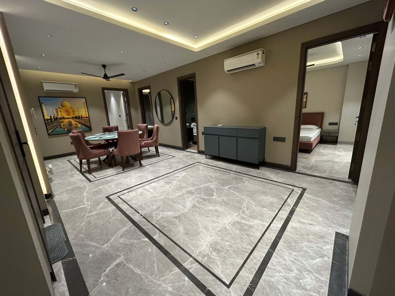 4 BHK + Pooja Room Builder Floor For Rent in DLF Gateway Tower