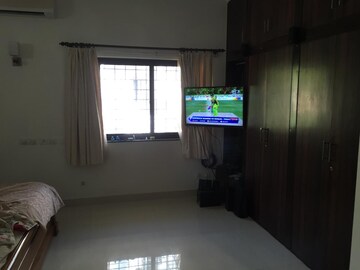 Parking in 3 BHK Builder Floor at Vasant Vihar – for Rent