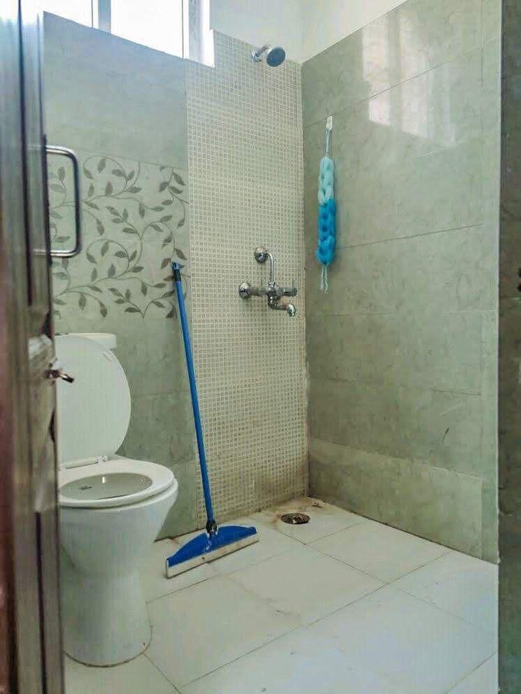Bathroom, amrapali-leisure-park 4 Bedroom 2783 Sq.Ft. Villa In Amrapali Leisure Valley Greater Noida 9195507