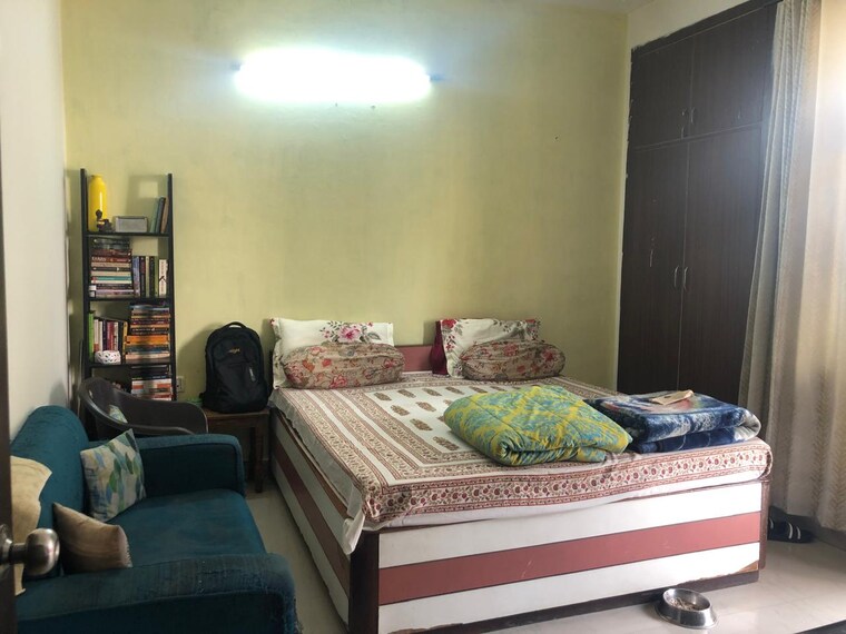 Bedroom, sector 43 3 Bedroom 161 Sq.Ft. Builder Floor In Sector 43 Faridabad 9195843