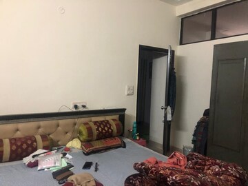 Living Room in 3 BHK Builder Floor at Sector 43 – for Sale