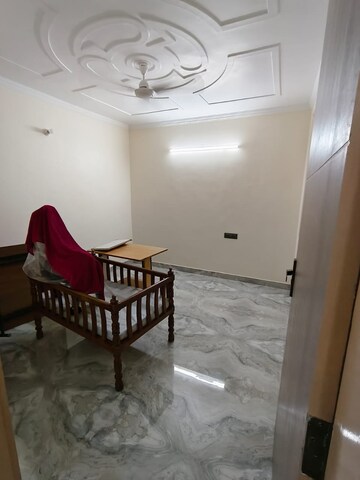 Team Area in 1 BHK Builder Floor at Saket – for Rent