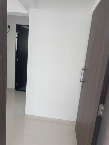 Room in 1 BHK Apartment at Roshan Milestone, Tathawade – for Rent
