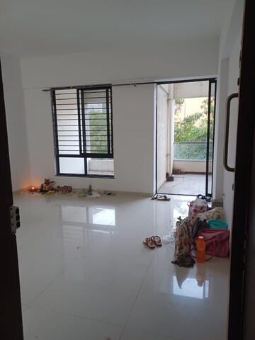 Room in 2 BHK Apartment at Pinnacle Cottage Close, Sinhagad Road – for Rent