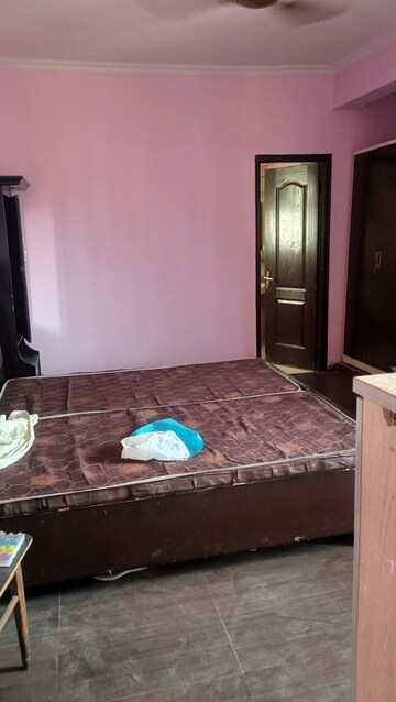 Bedroom in 2 BHK Apartment at Gardenia Golf City, Sector 75 – for Rent