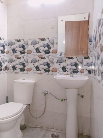 Bathroom in 2 BHK Builder Floor at Ardee City, Sector 52 – for Rent