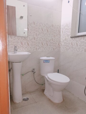 Bathroom in 2 BHK Builder Floor at Ardee City, Sector 52 – for Rent