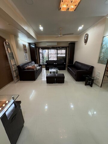 2 BHK Apartment For Rent in Santacruz West